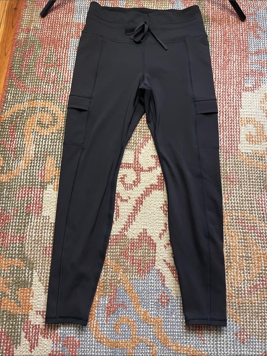 Pants - Athleta Rainier Cargo Tight – Women’s Medium – Black – Like New